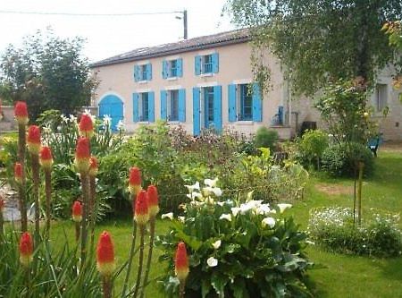 Maison D'Hotes La Chabanaise - Marais Poitevin Cramchaban Buitenkant foto